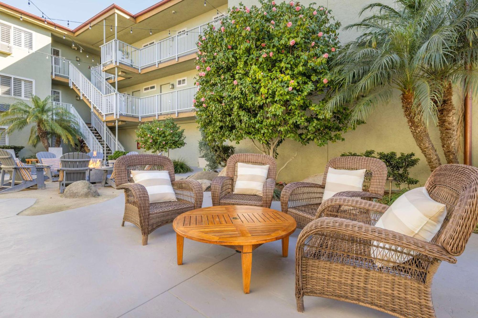 Best Western Plus Beach View Lodge Carlsbad Exterior photo